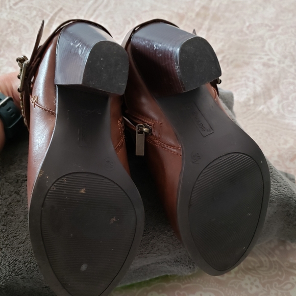 Booties - Picture 4 of 4